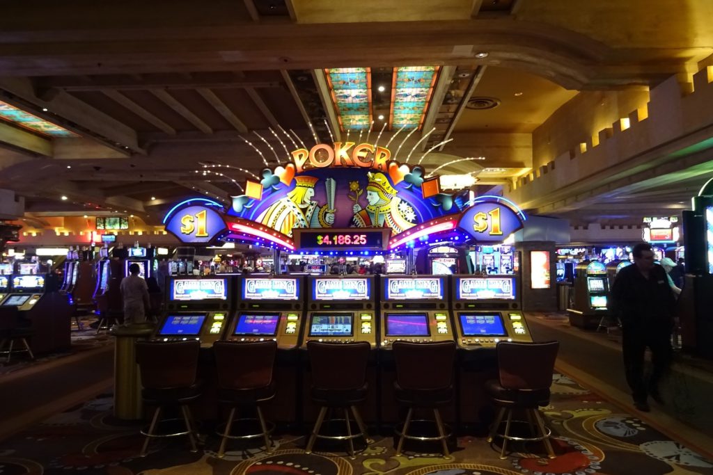 Ang Economics ng Iba't Ibang Disenyo ng Slot Machine